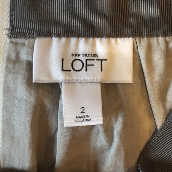 LOFT Floral A-line skirt - Picture 4 of 4